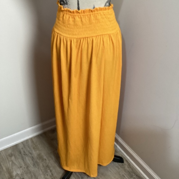 .113 EST 1946 Women’s Yellow Crepe Fabric Maxi Skirt Button Down Non-Functional - Picture 3 of 3